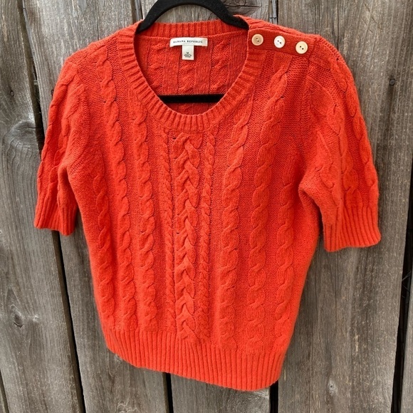 Women's Banana Republic Sweater Red Orange Cable Knit M Wool Blend Button SS - Picture 3 of 11